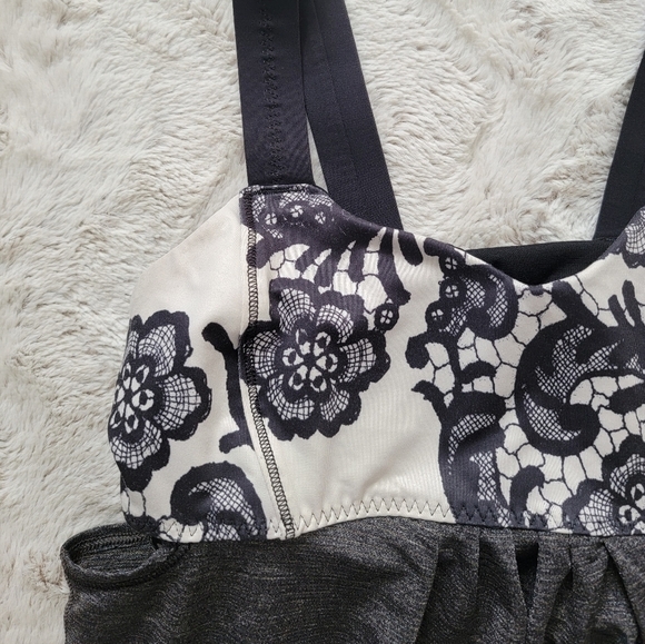 Lululemon Run Back On Track Tank Black Polar Cream Size 4 - Picture 4 of 15